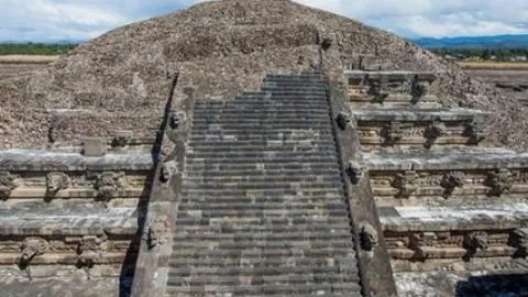 勒沃库森力克莱比锡，药厂延续不败战绩领先拜仁7分